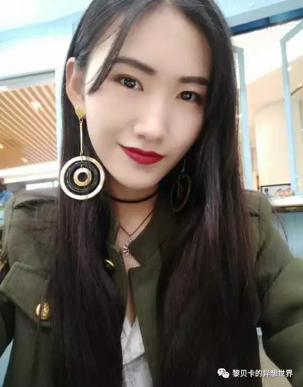 我看了上万篇口红投稿,发现这10支最显白!