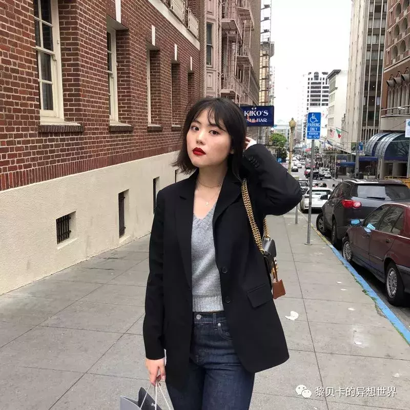 我看了上万篇口红投稿,发现这10支最显白!