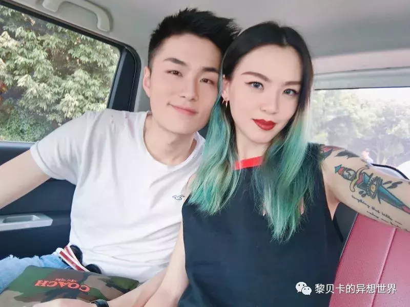 我看了上万篇口红投稿,发现这10支最显白!