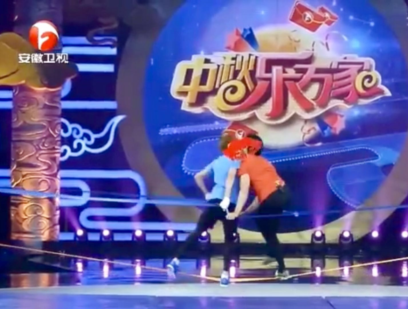世纪之吻？粉丝们绝不知道的秘密！蔡徐坤的银屏初吻给了ta！