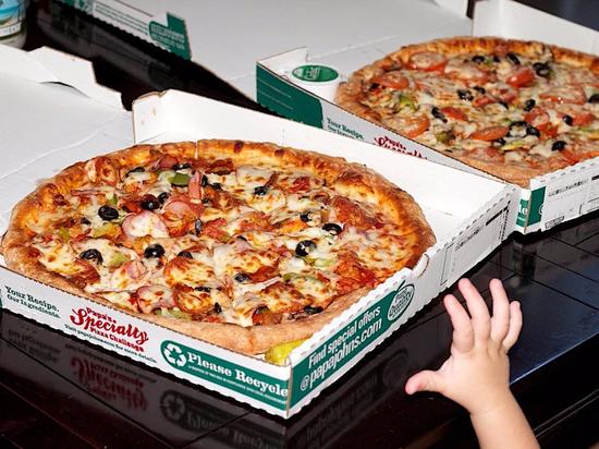 小伙8年前比特币买的披萨现在能铺到1991千米，价值8300万美元！