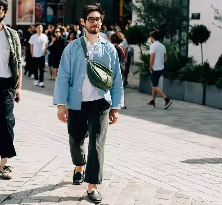 男士潮牌衣服有哪些旅游拍照穿衣搭配男