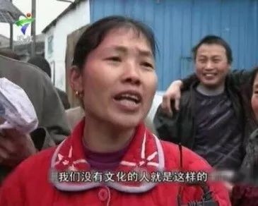 三轮车撞宝马：你那么有钱，干嘛要我赔？