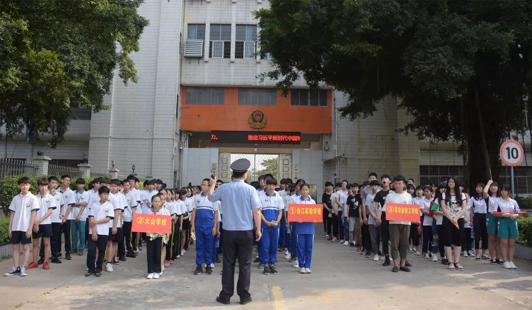 番禺｜来自瘾君子的自白 大石街多所学校的学生走进潭岗强戒所