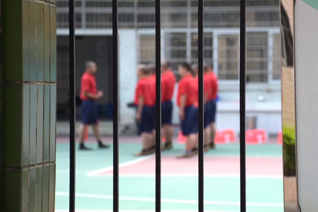 番禺｜来自瘾君子的自白 大石街多所学校的学生走进潭岗强戒所