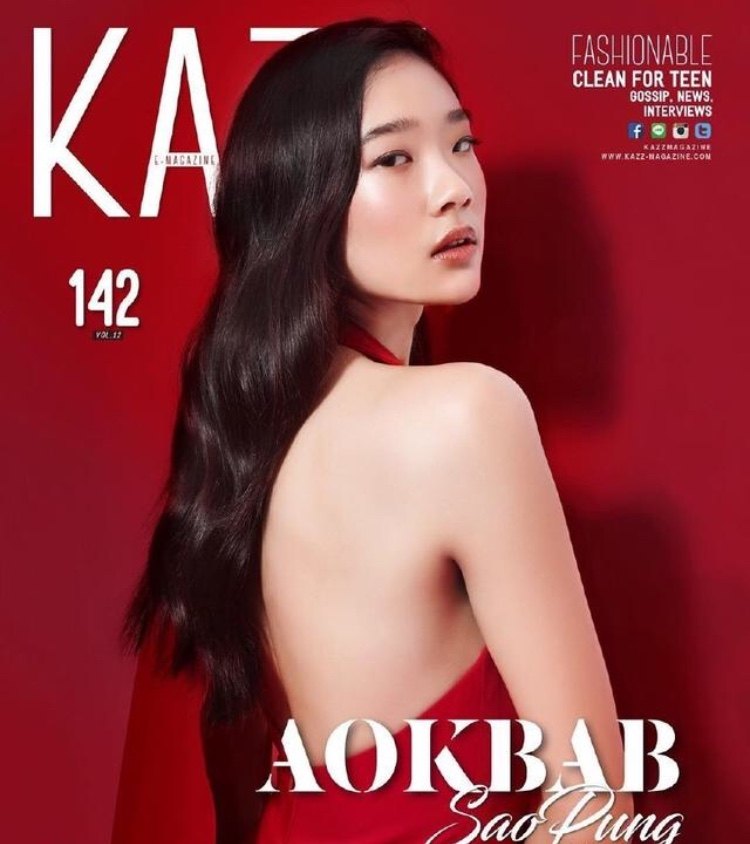 Bella在第10位泰国的小花上装饰了杂志的封面。