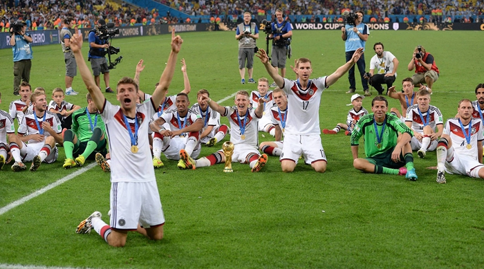 南非世界杯穆勒手球(托马斯·穆勒——为世界杯而生)_i体育