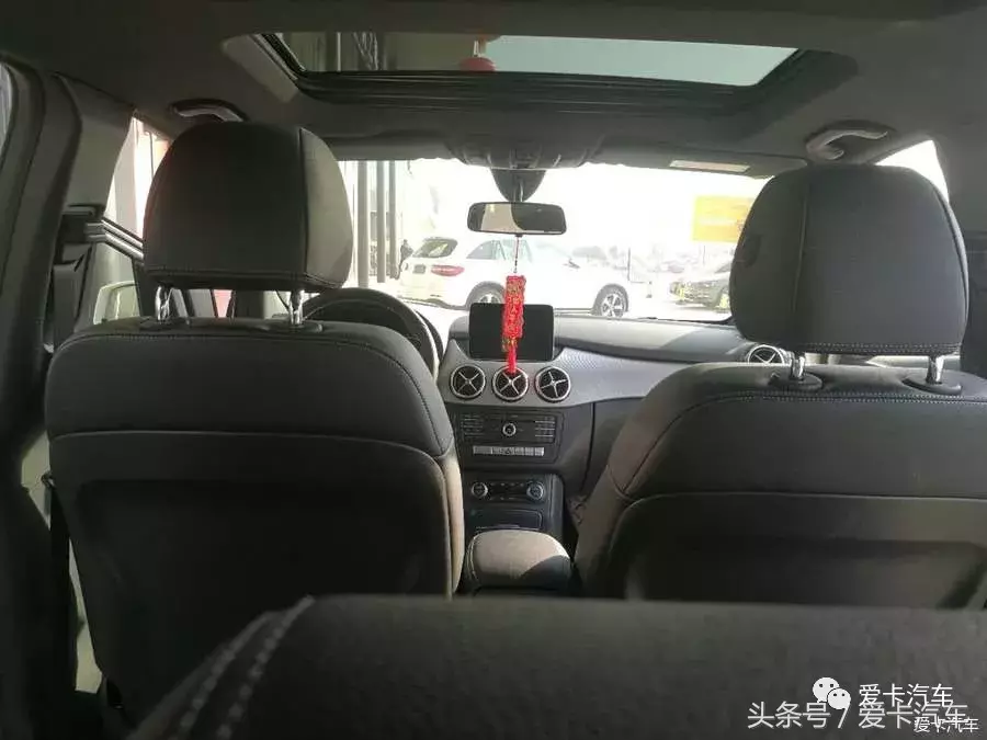 进口品质的奔驰车，如今市场优惠力度不小！买车别错过！