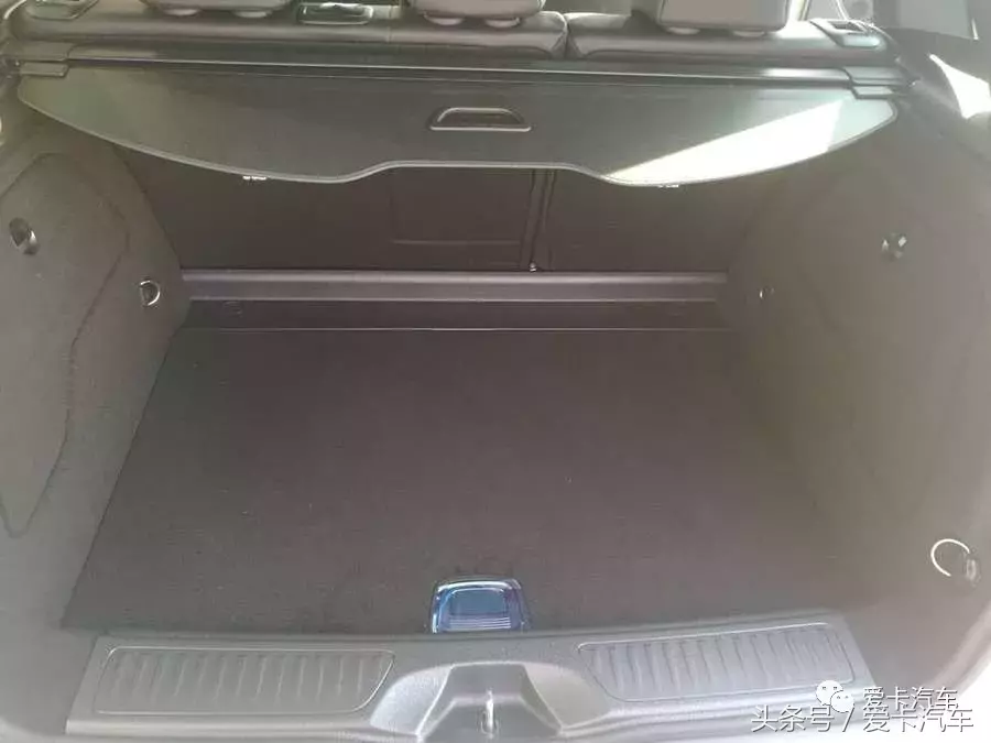 进口品质的奔驰车，如今市场优惠力度不小！买车别错过！