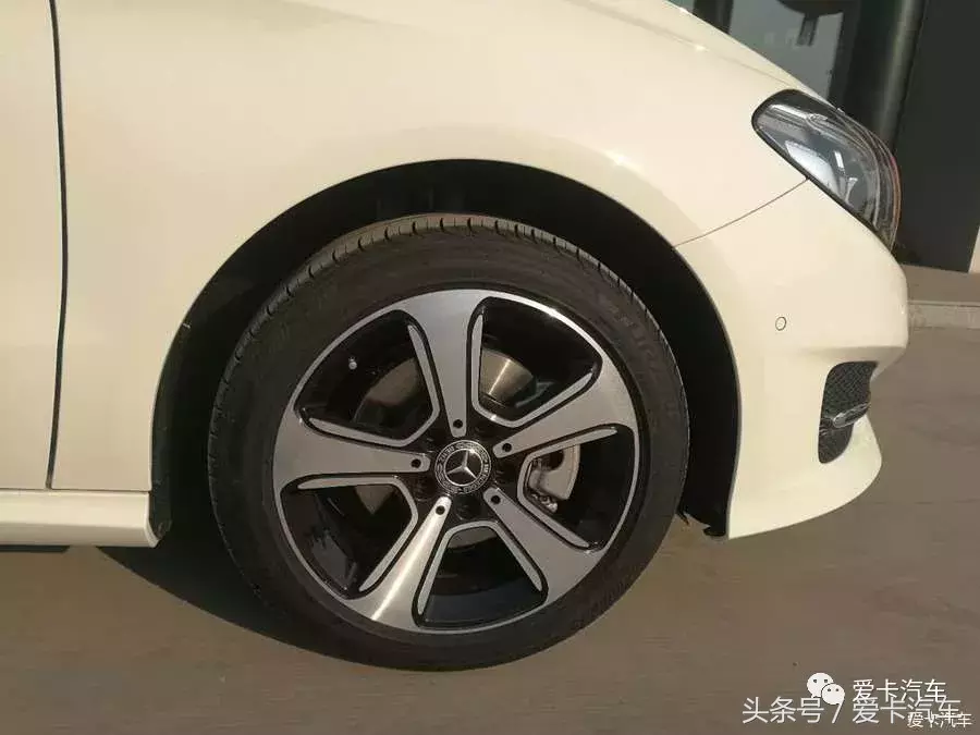 进口品质的奔驰车，如今市场优惠力度不小！买车别错过！