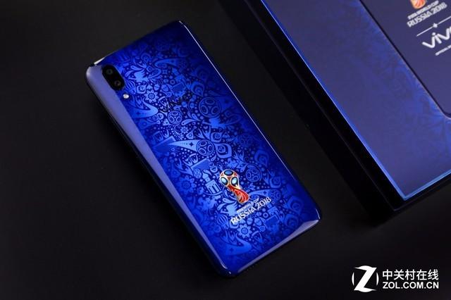 x21世界杯限量版(不是球迷的都想买 vivo X21世界杯版上手)