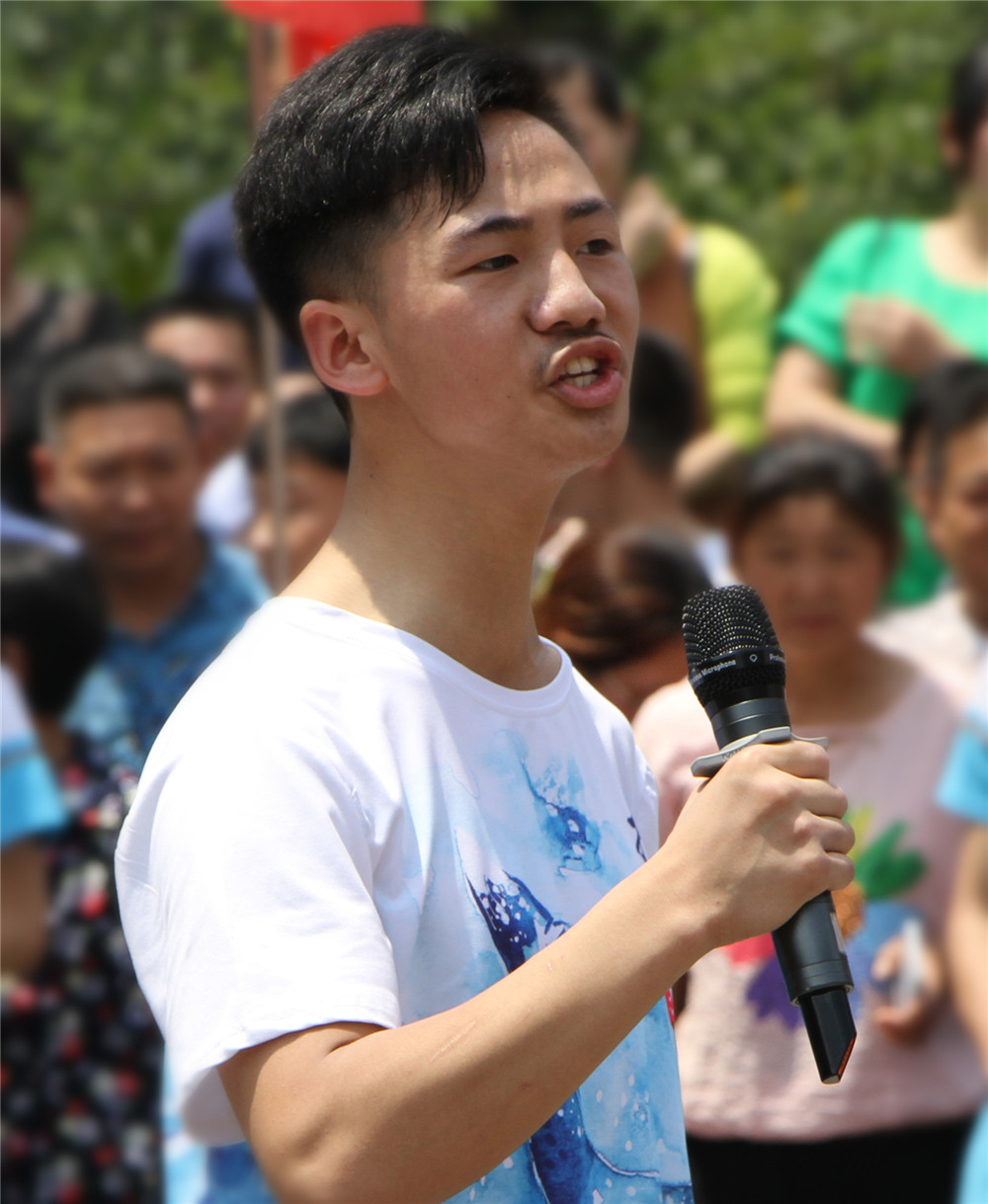 宣汉县南坝中学：千名“精英”赴考 万名群众壮行