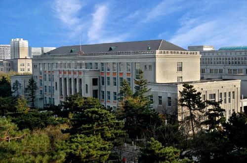 「老照片」中国第一所流亡大学——东北大学