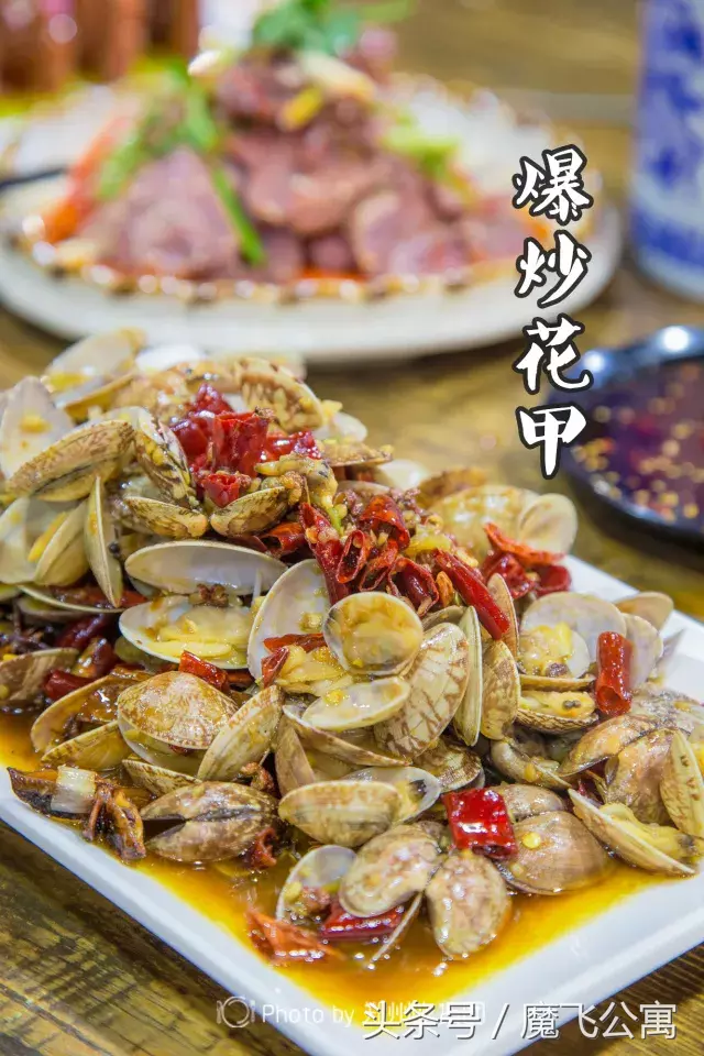 郑州哪个酒吧播欧冠(郑州这7大看球好去处，喝酒！撸串！世界杯！)