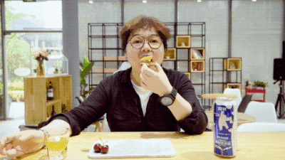 如何在上班期间，正大光明地偷喝啤酒？