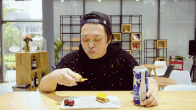 如何在上班期间，正大光明地偷喝啤酒？