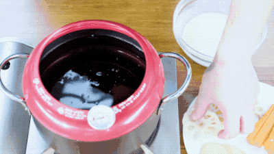 如何在上班期间，正大光明地偷喝啤酒？