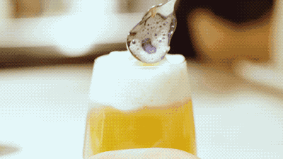 如何在上班期间，正大光明地偷喝啤酒？