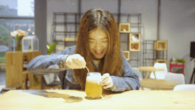 如何在上班期间，正大光明地偷喝啤酒？