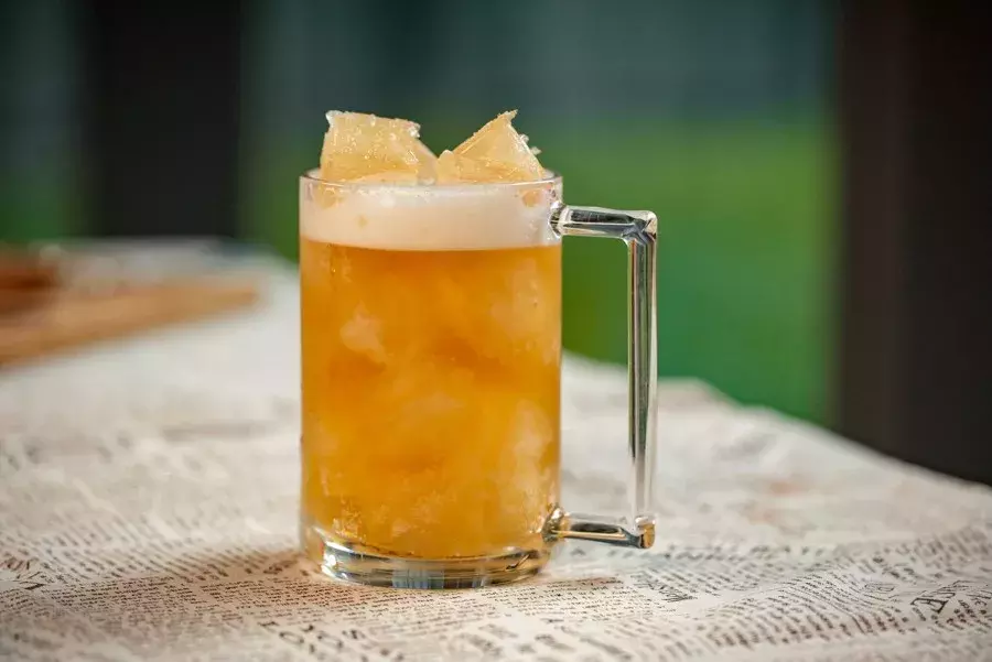 如何在上班期间，正大光明地偷喝啤酒？