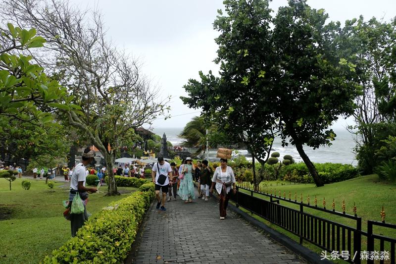 巴厘岛一流酒店，三流景点，不信你去海神庙看看