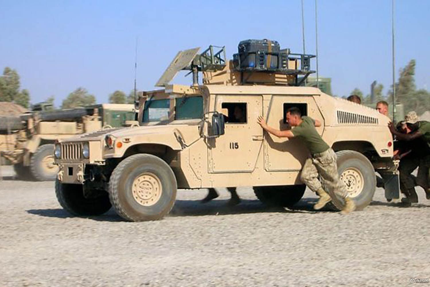奔驰硬派越野车全集：经典越野王者车型盘点