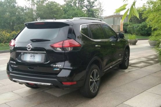 日产确实强！奇骏降价1.8万，比RAV4划算，2.0L仅16万