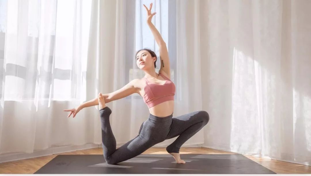 她是维密超模的瑜伽私教，帮助上万人瘦身塑形成功，13天带你练出好身材！