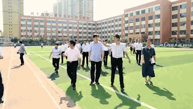 运城中学理想分校在理想学校正式挂牌成立！今年9月1日正式开学！