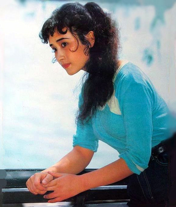 她凭《燕归来》走红,时隔30年演"清咖"再火,61岁当婆婆好年轻