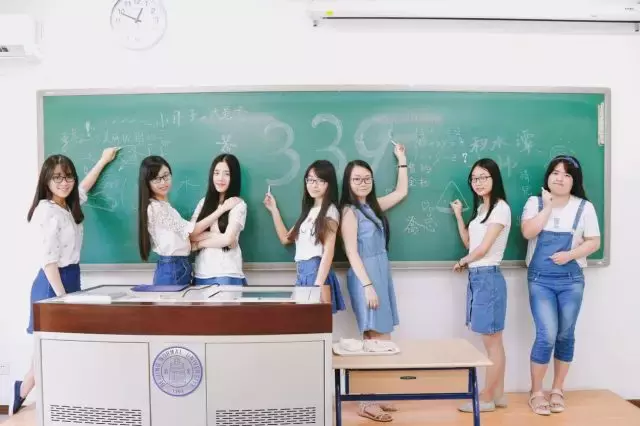 北师大有个学霸女神宿舍：7人集体保研！四年奖学金14万！