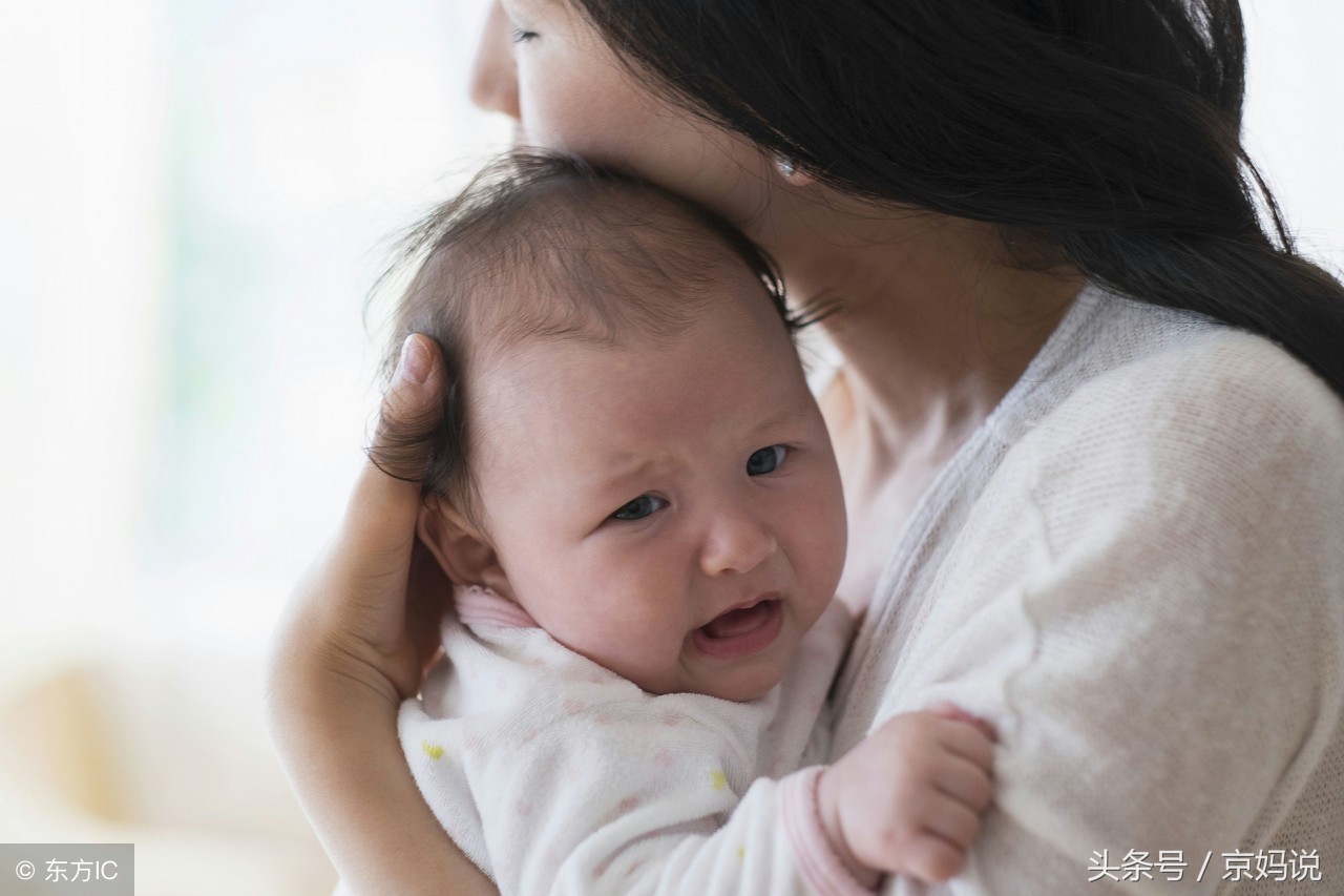 哭闹、踢腿、频繁排气，有这8个表现，说明宝宝肠痉挛了！