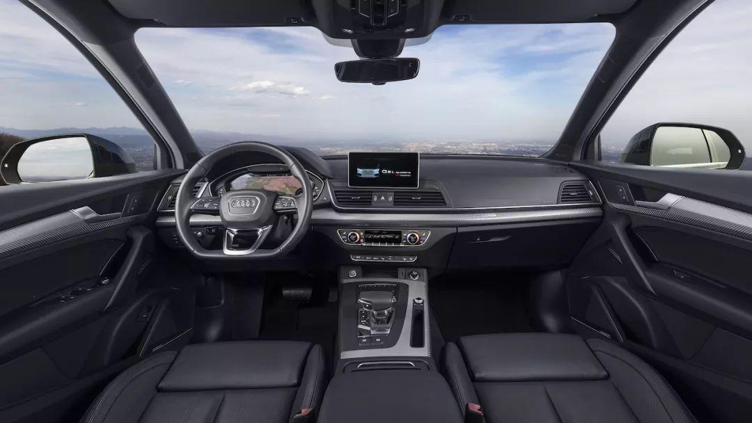 穿了“L”码的奥迪Q5L 重新定义高档中型SUV