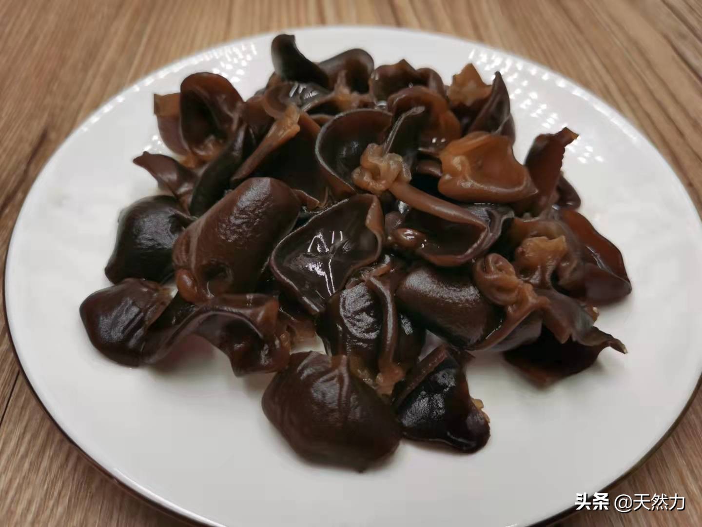 木须肉是传统的经典名菜，做法简单，步骤是关键，看一遍就能学会