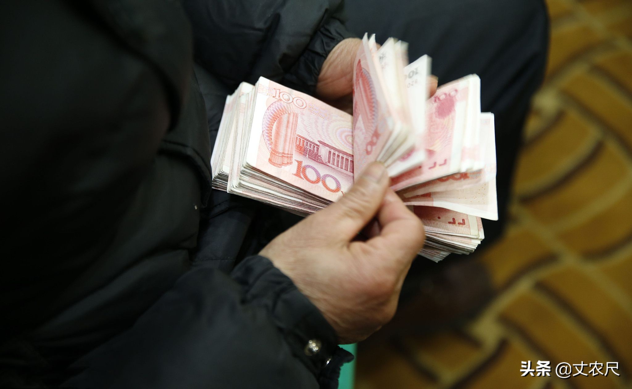 国家再抛13%补贴，时隔8年，“家电下乡”却在农村吃了瘪