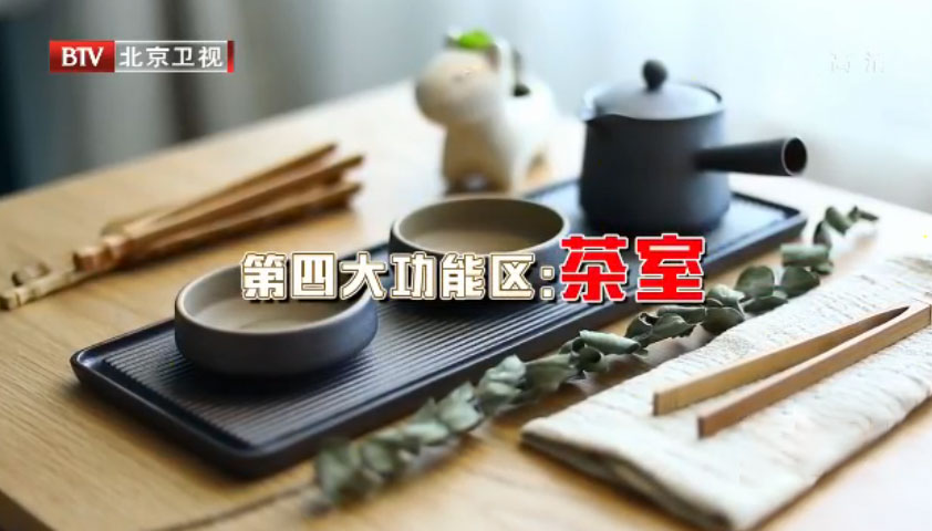 一家三口挤25㎡小单间，毫无隐私，丈夫6年无法上床