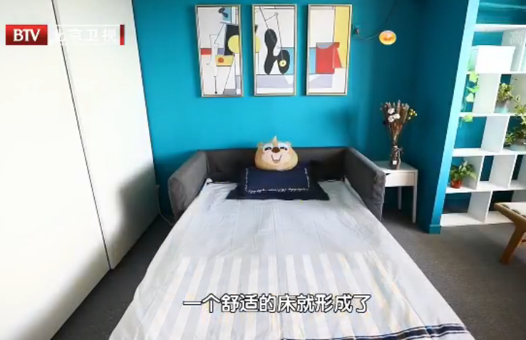 一家三口挤25㎡小单间，毫无隐私，丈夫6年无法上床