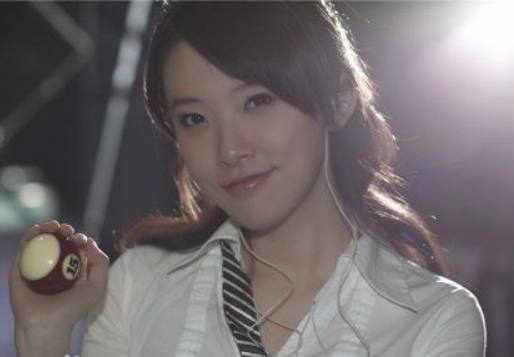 张亚男:铠甲勇士刑天中扮演金刚铠甲召唤人吴刚,在剧中很可爱,没有