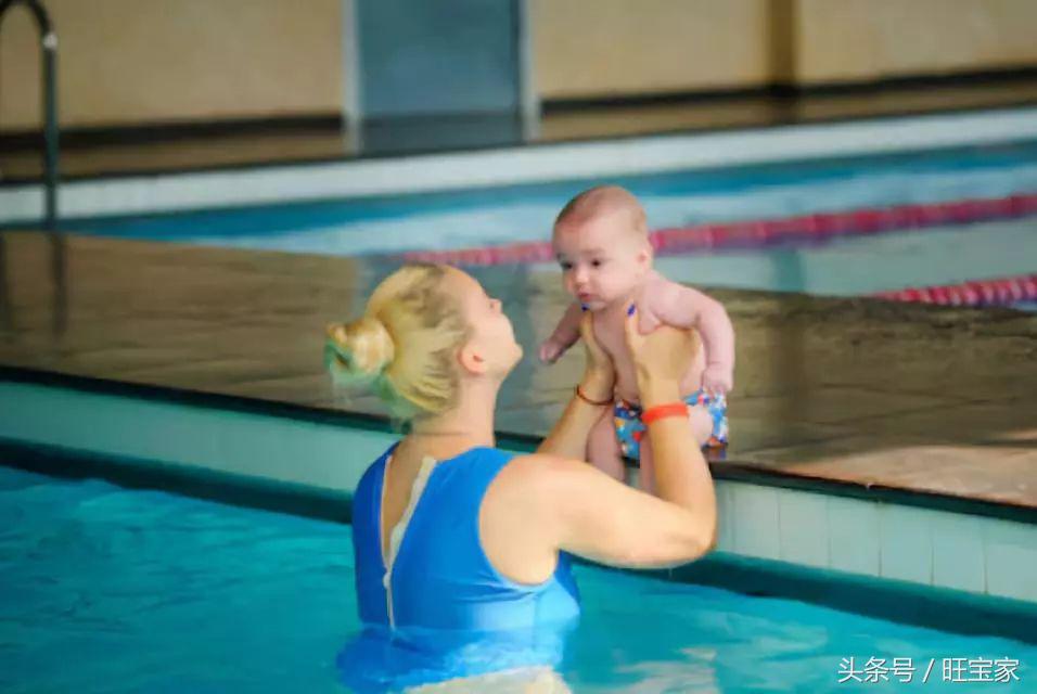 宝宝游泳，到底该不该学？什么时候学？怎么学？