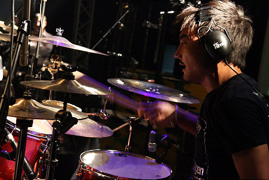 中国摇滚十大乐手排行榜-中国摇滚乐坛最顶尖的十位鼓手(下) - 114