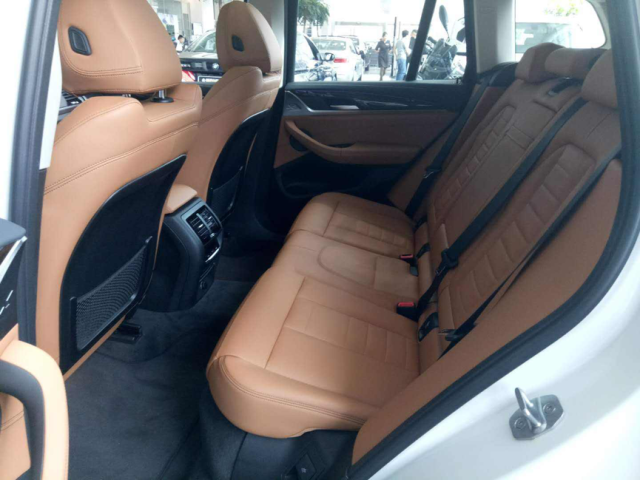 变形金刚拍摄地首发全新BMW X3，售价39.98万元起！