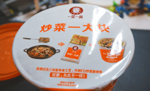 深度横评！10款网红泡面试吃，哪款是你的菜？