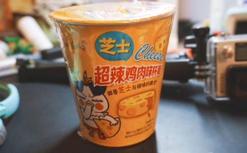 深度横评！10款网红泡面试吃，哪款是你的菜？