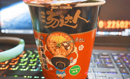 深度横评！10款网红泡面试吃，哪款是你的菜？