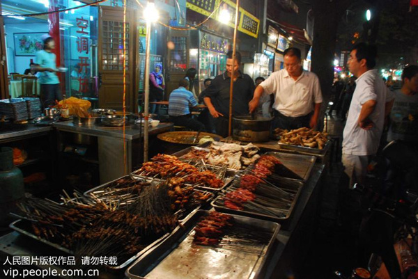 大排档世界杯(大排档更“配”世界杯？夏季这样饮食才能防痛风)