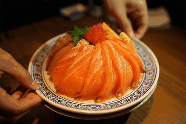 PPT里的图片文字全