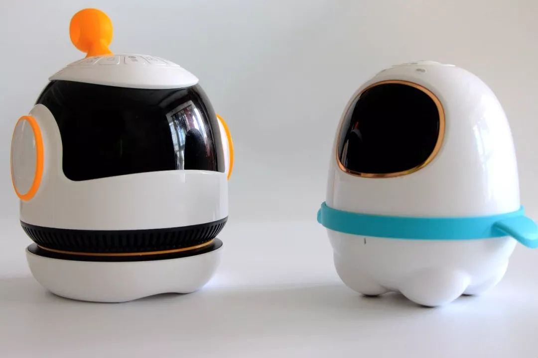 解魔方机器人儿童在人工智能中成长库比鲁比克立方体机器人的评估