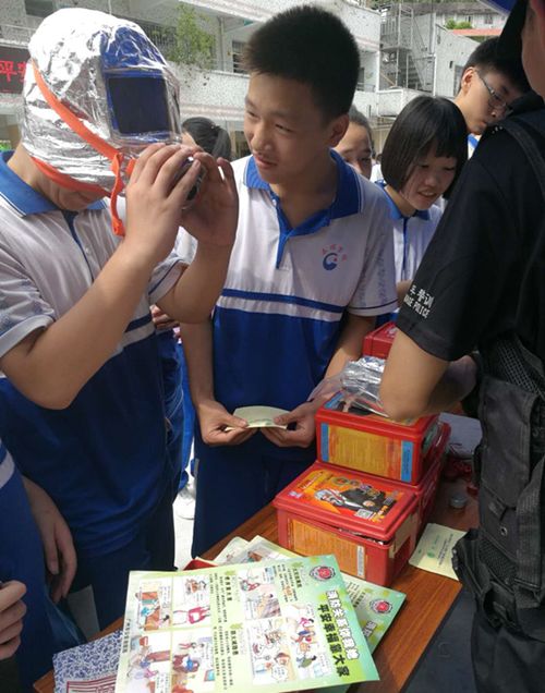 海珠｜共建共治共享：“安全自护学堂”走进凤阳春晖学校！