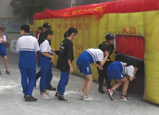 海珠｜共建共治共享：“安全自护学堂”走进凤阳春晖学校！