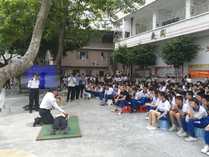 海珠｜共建共治共享：“安全自护学堂”走进凤阳春晖学校！